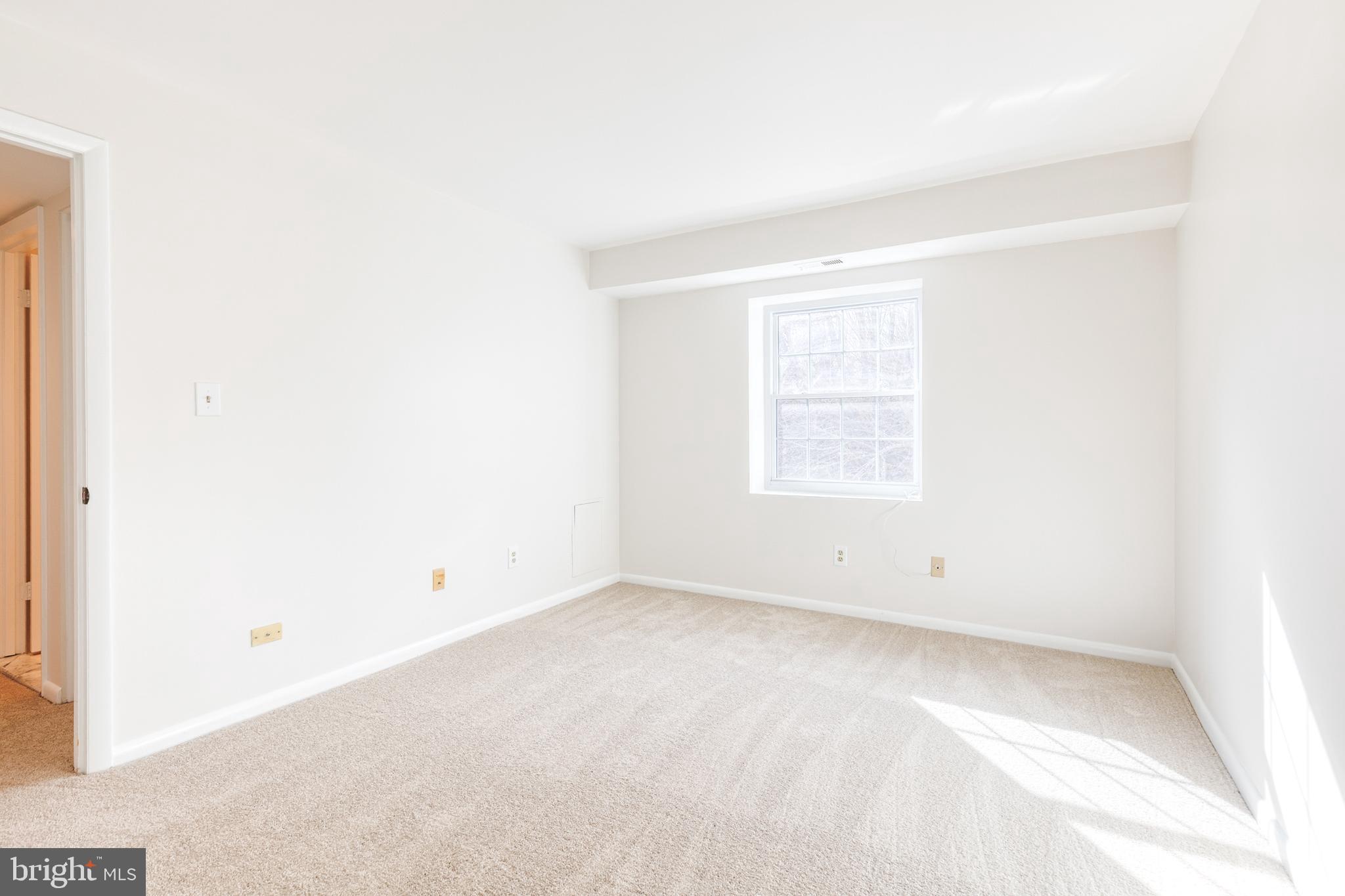 SHEPHERDS KNOLL GARDEN - Residential