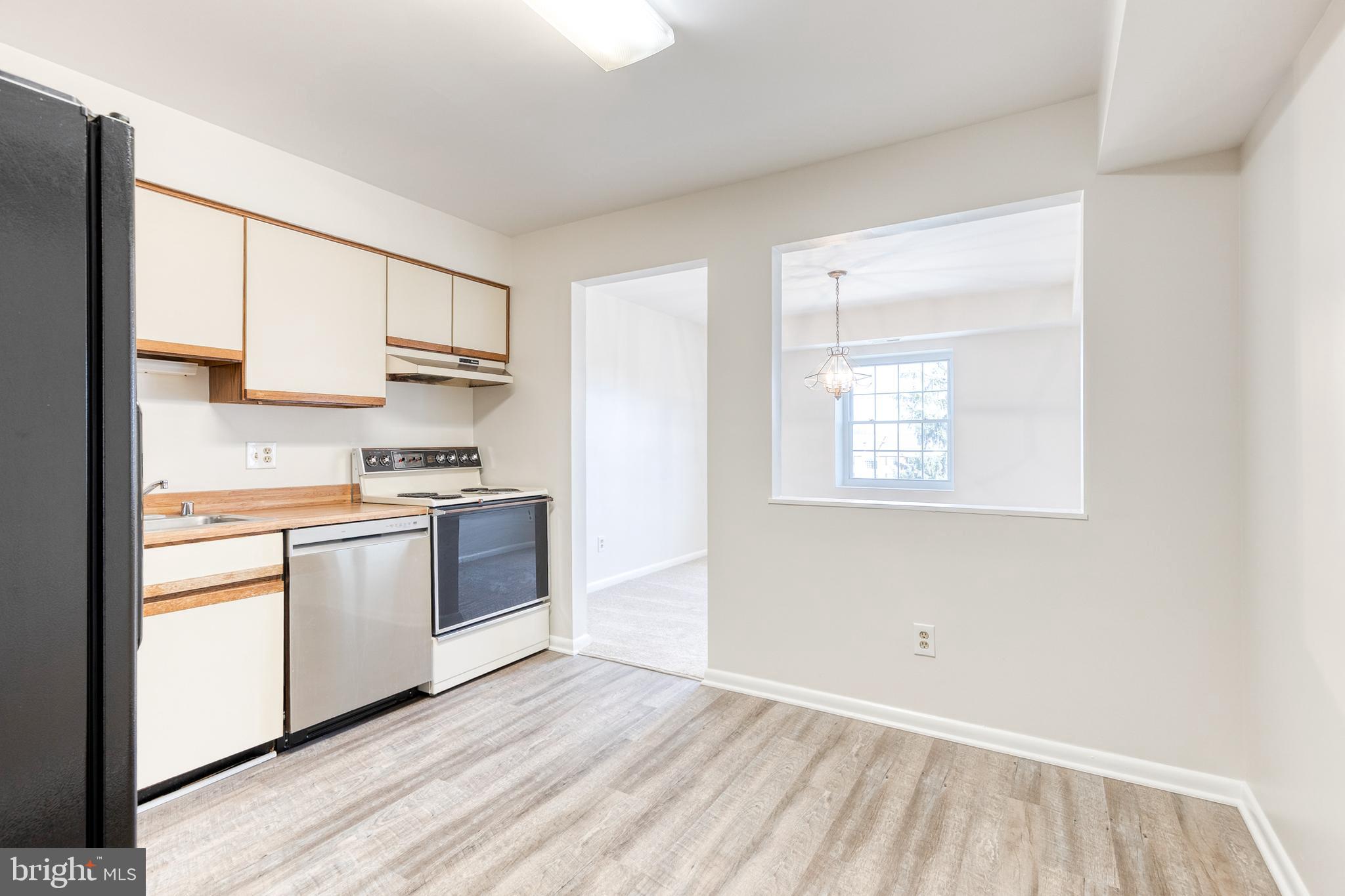 SHEPHERDS KNOLL GARDEN - Residential