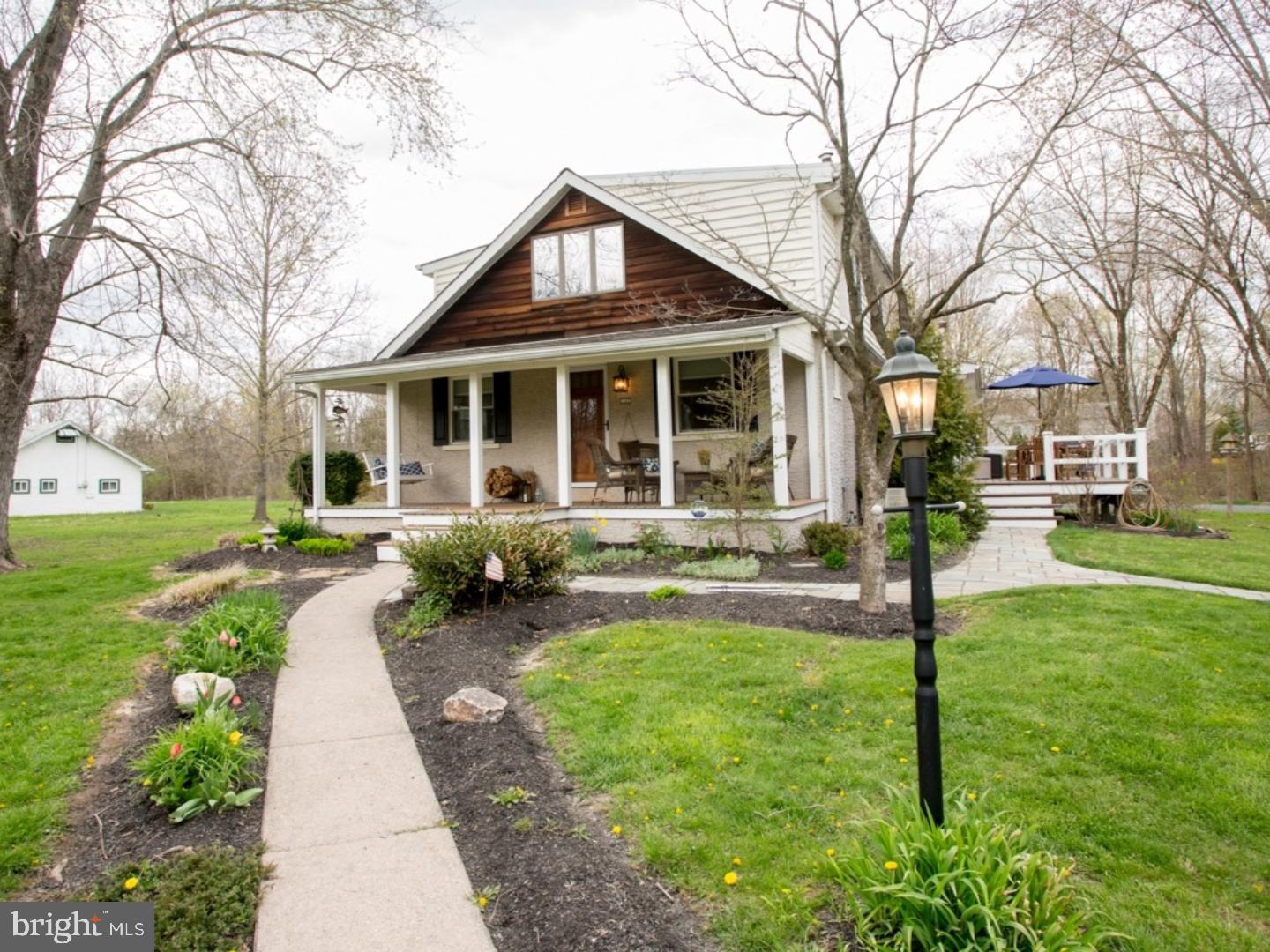 PEBBLE HILL - Residential