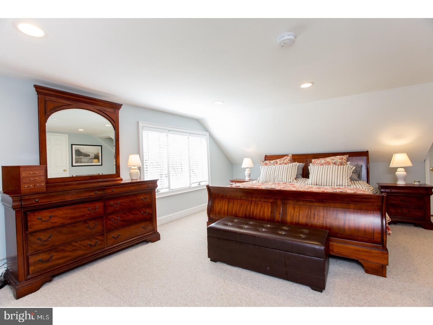 PEBBLE HILL - Residential