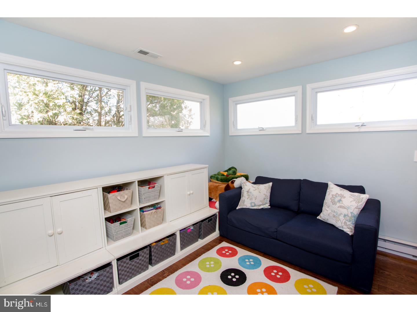 PEBBLE HILL - Residential