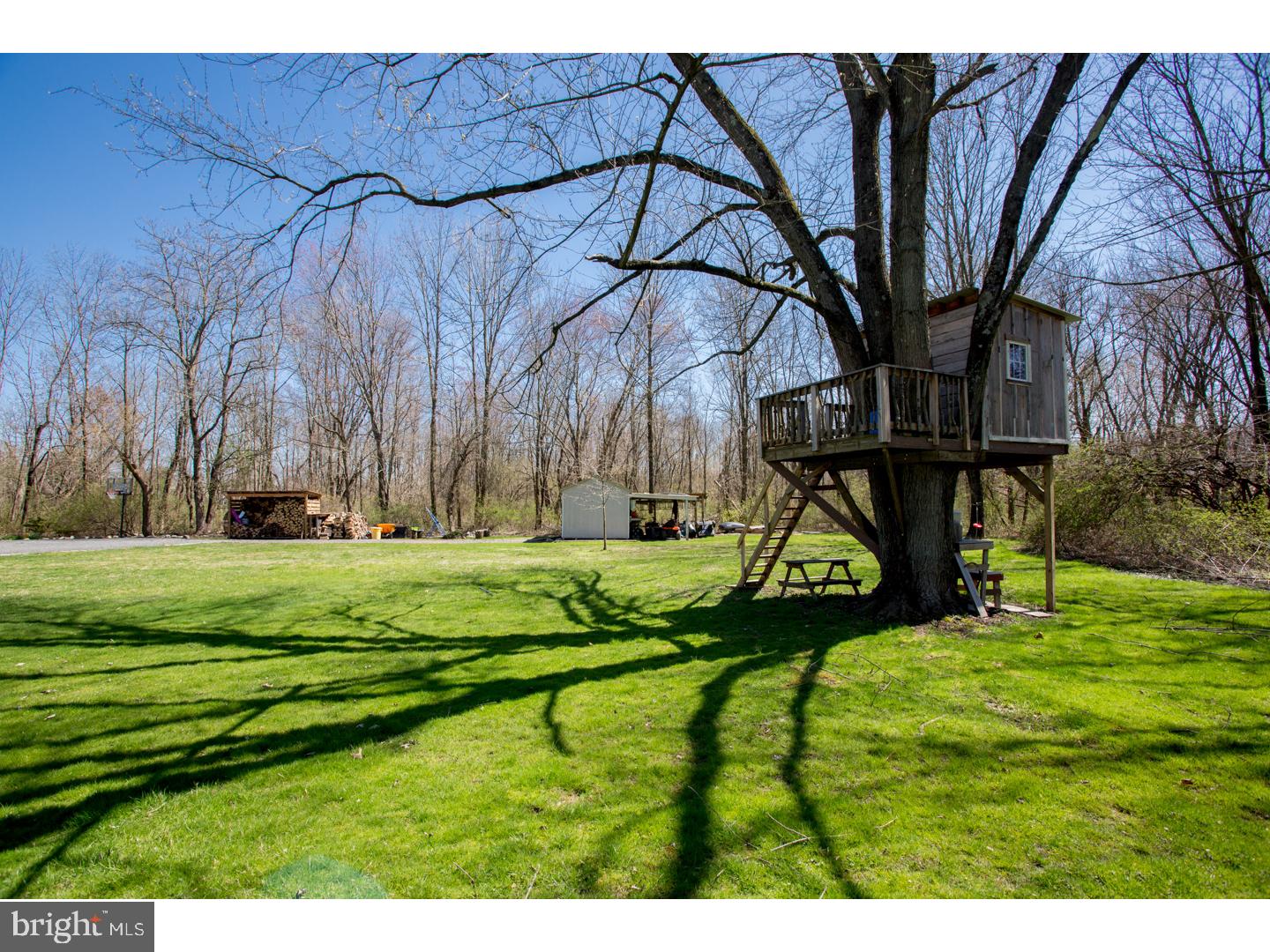 PEBBLE HILL - Residential