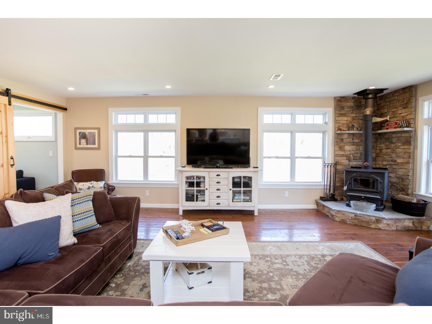 PEBBLE HILL - Residential