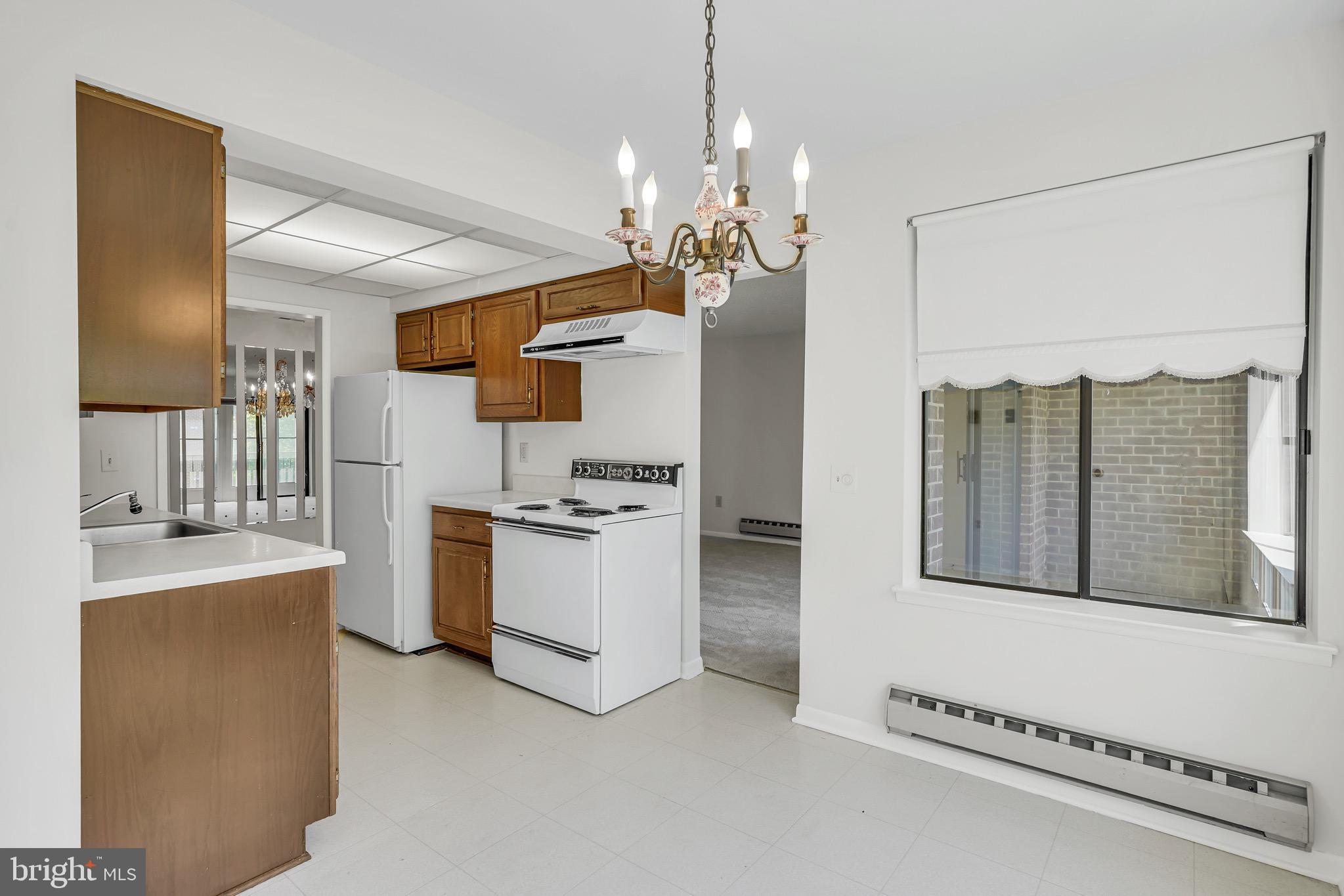 ROSSMOOR MUTUAL #19 - Residential