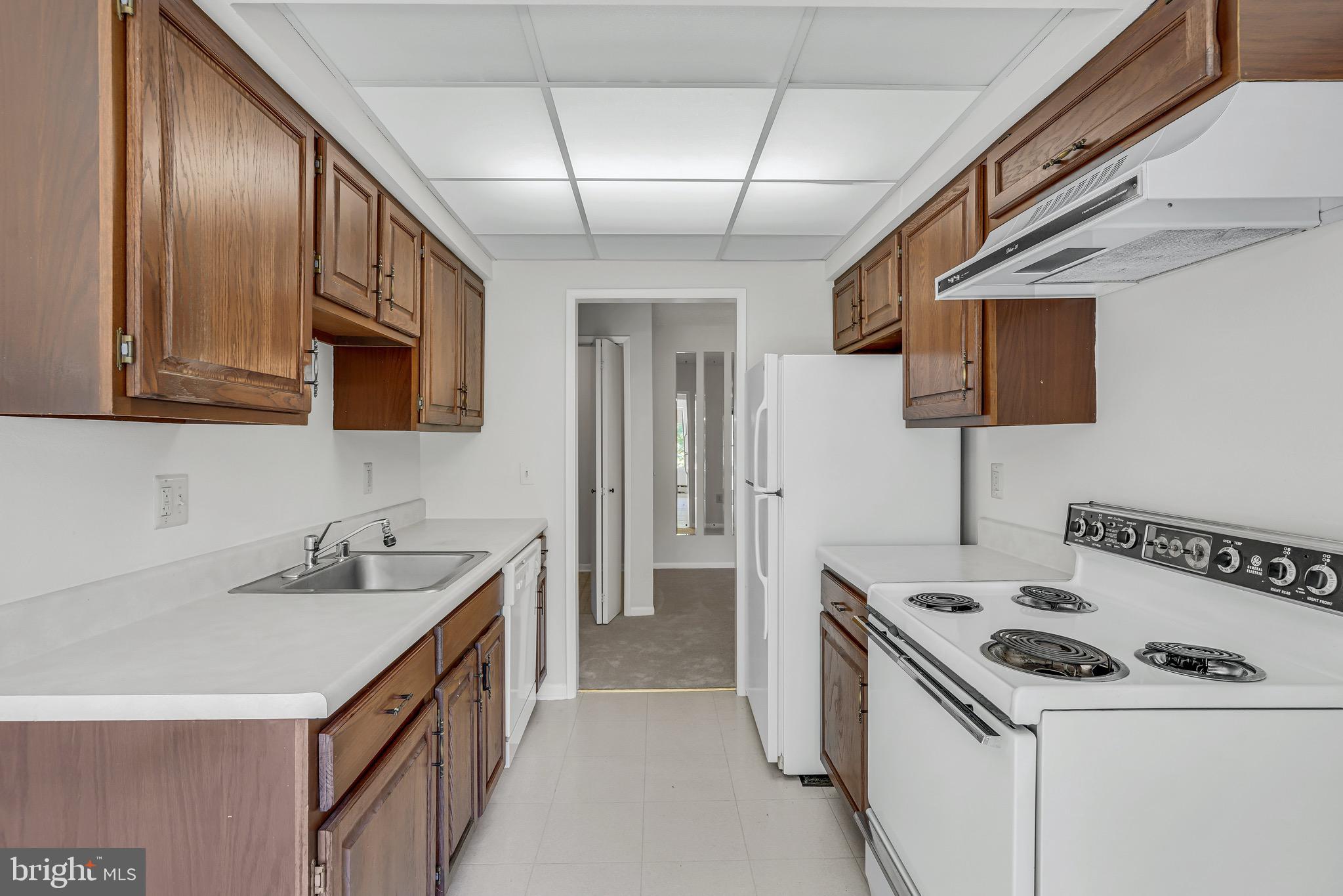 ROSSMOOR MUTUAL #19 - Residential