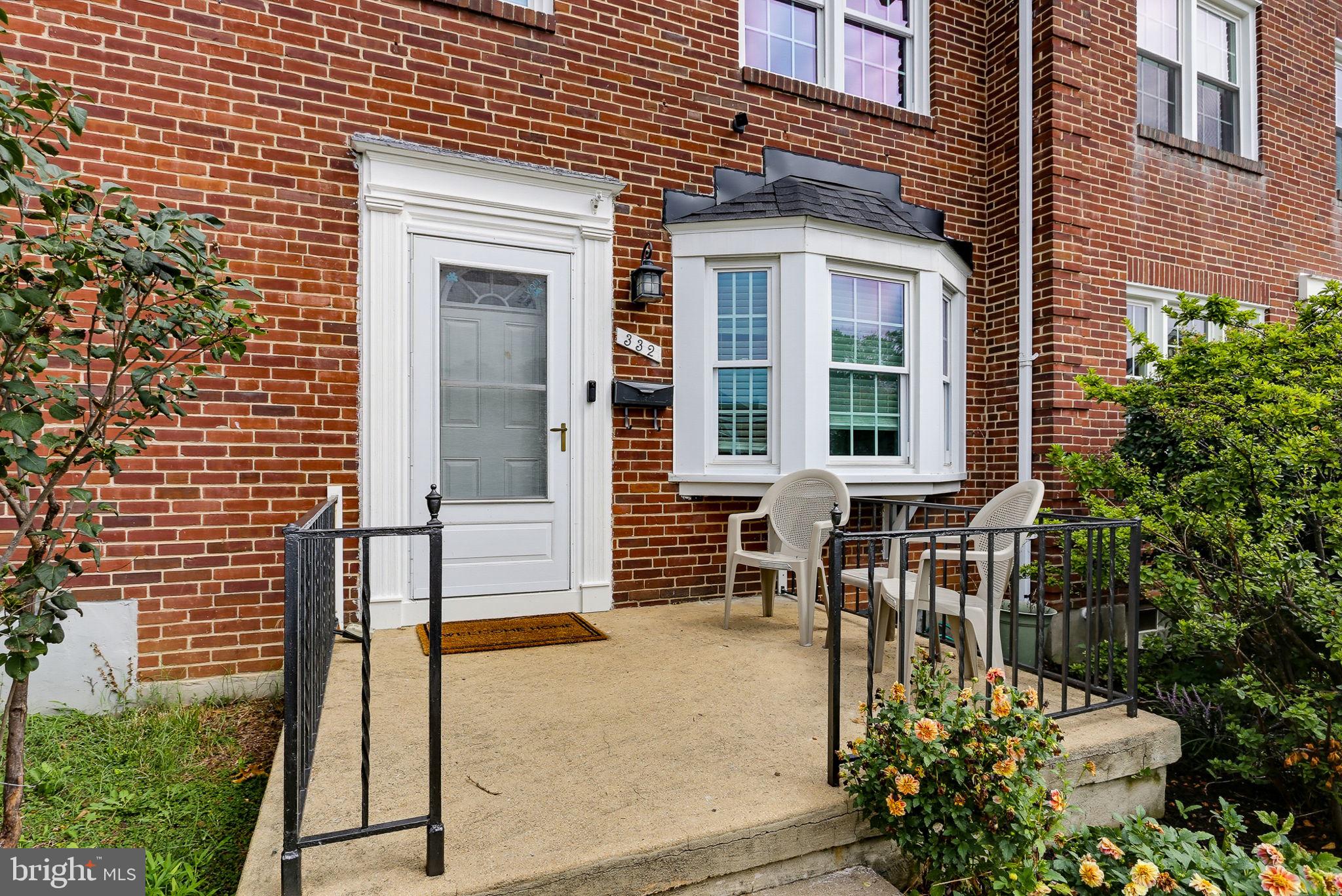 332 SMALL COURT