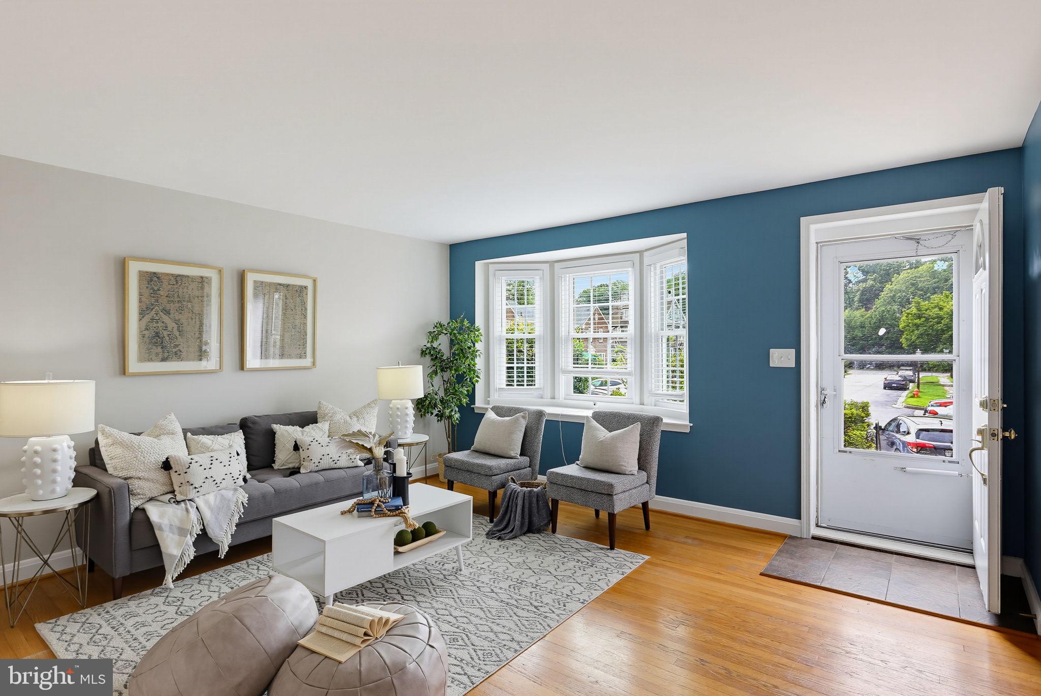 332 SMALL COURT