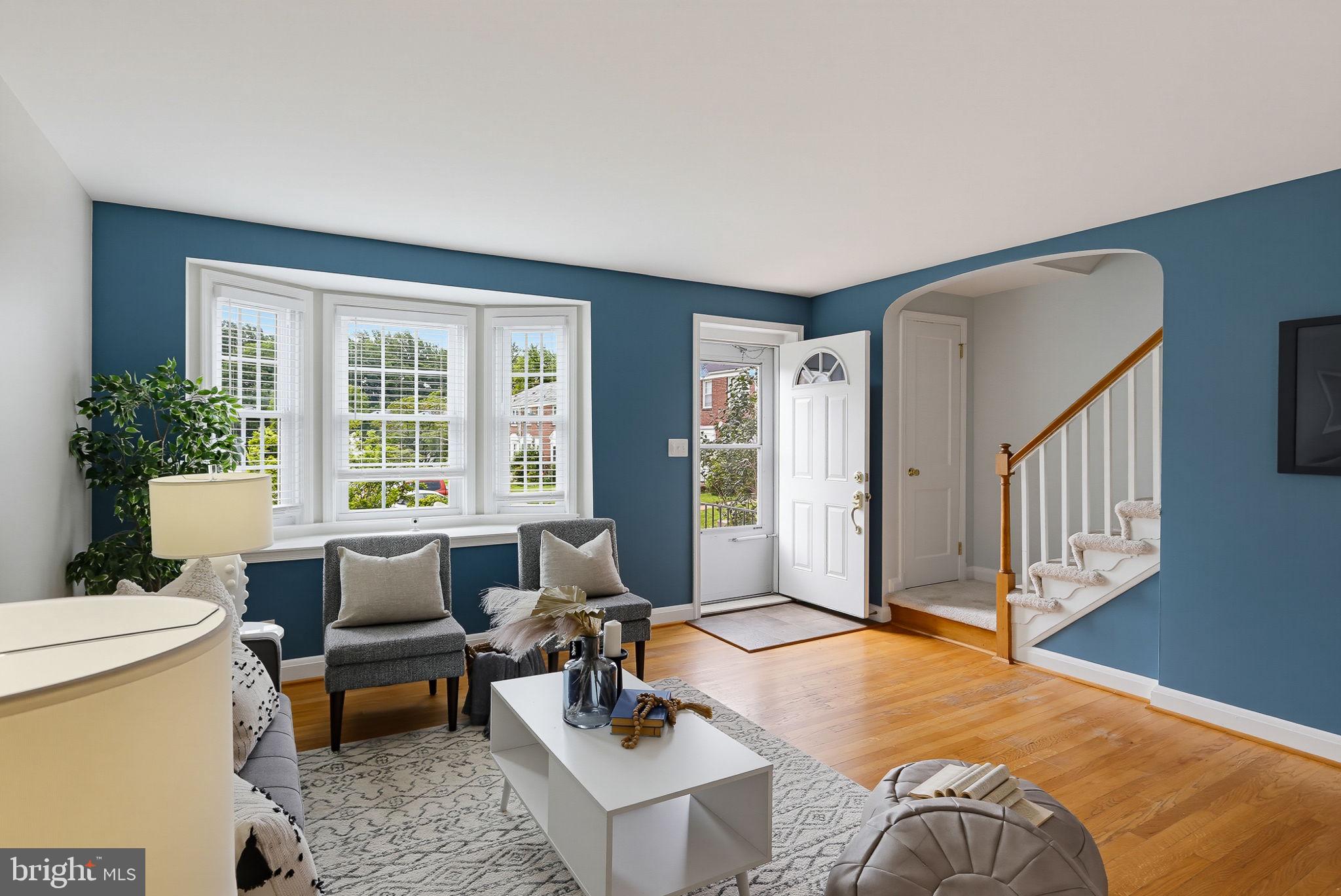 332 SMALL COURT