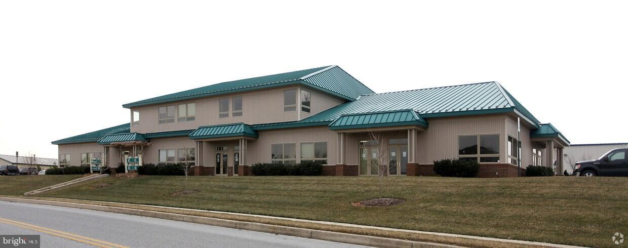 2904 BACK ACRE CIRCLE