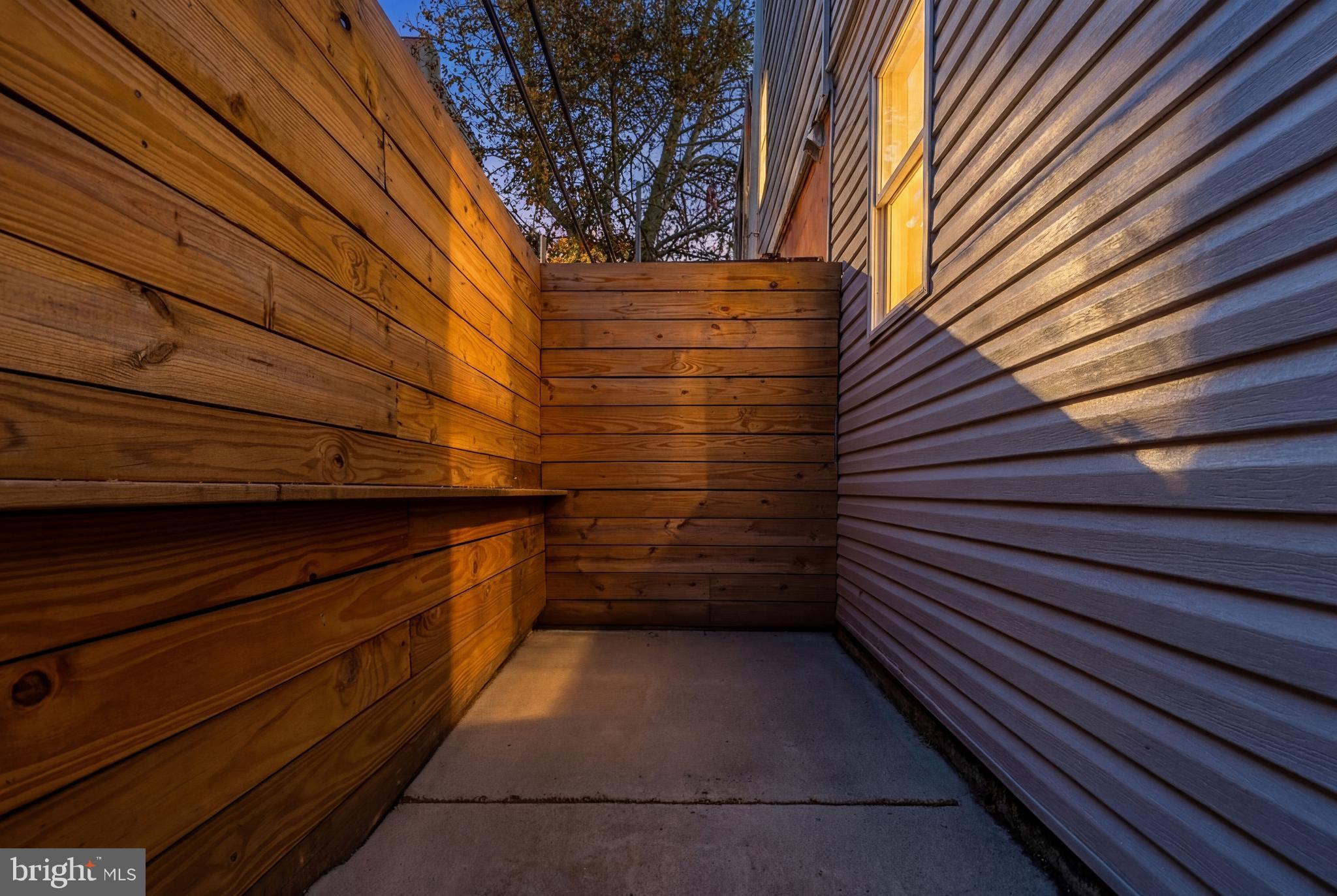 DICKINSON NARROWS - Residential