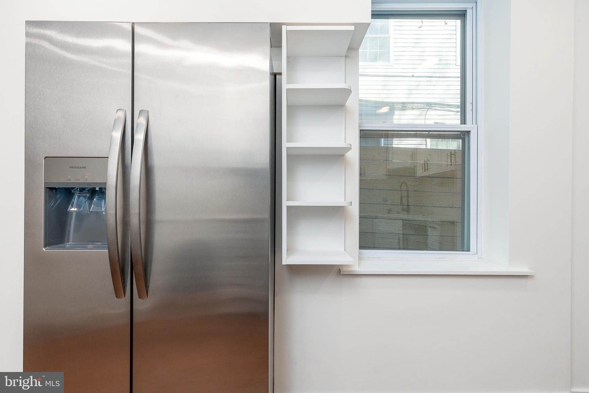 DICKINSON NARROWS - Residential