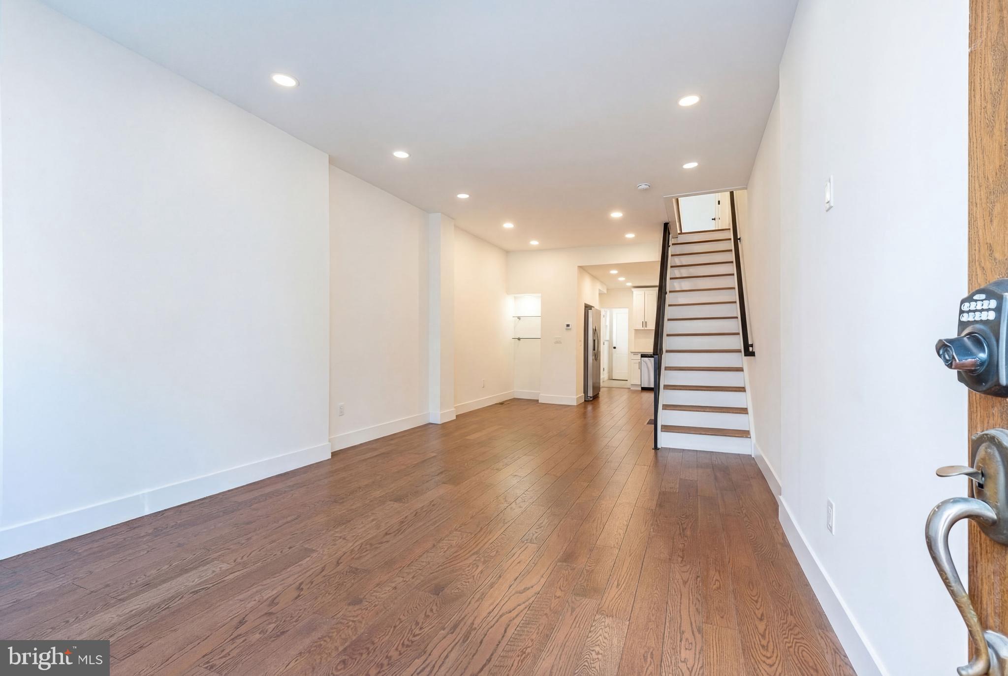 DICKINSON NARROWS - Residential