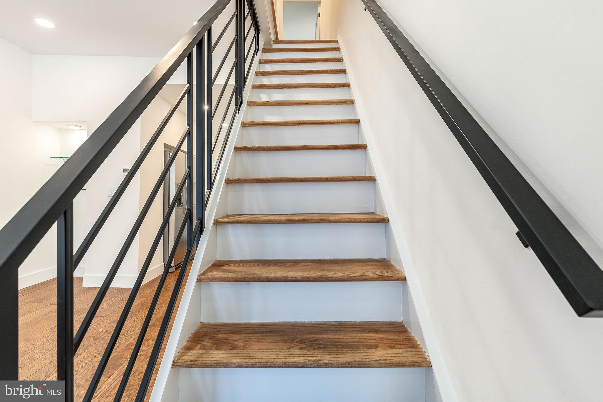 DICKINSON NARROWS - Residential