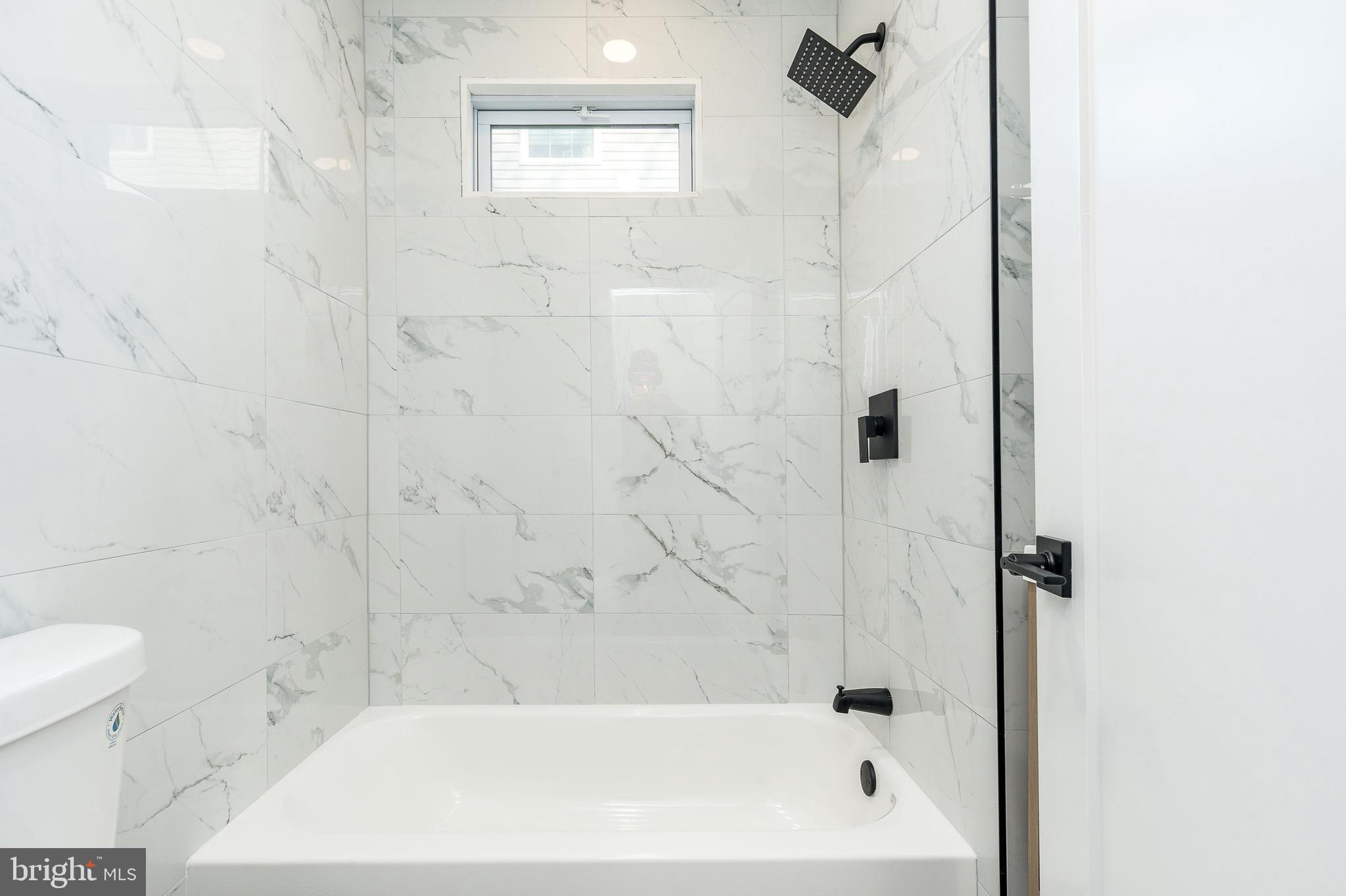 DICKINSON NARROWS - Residential