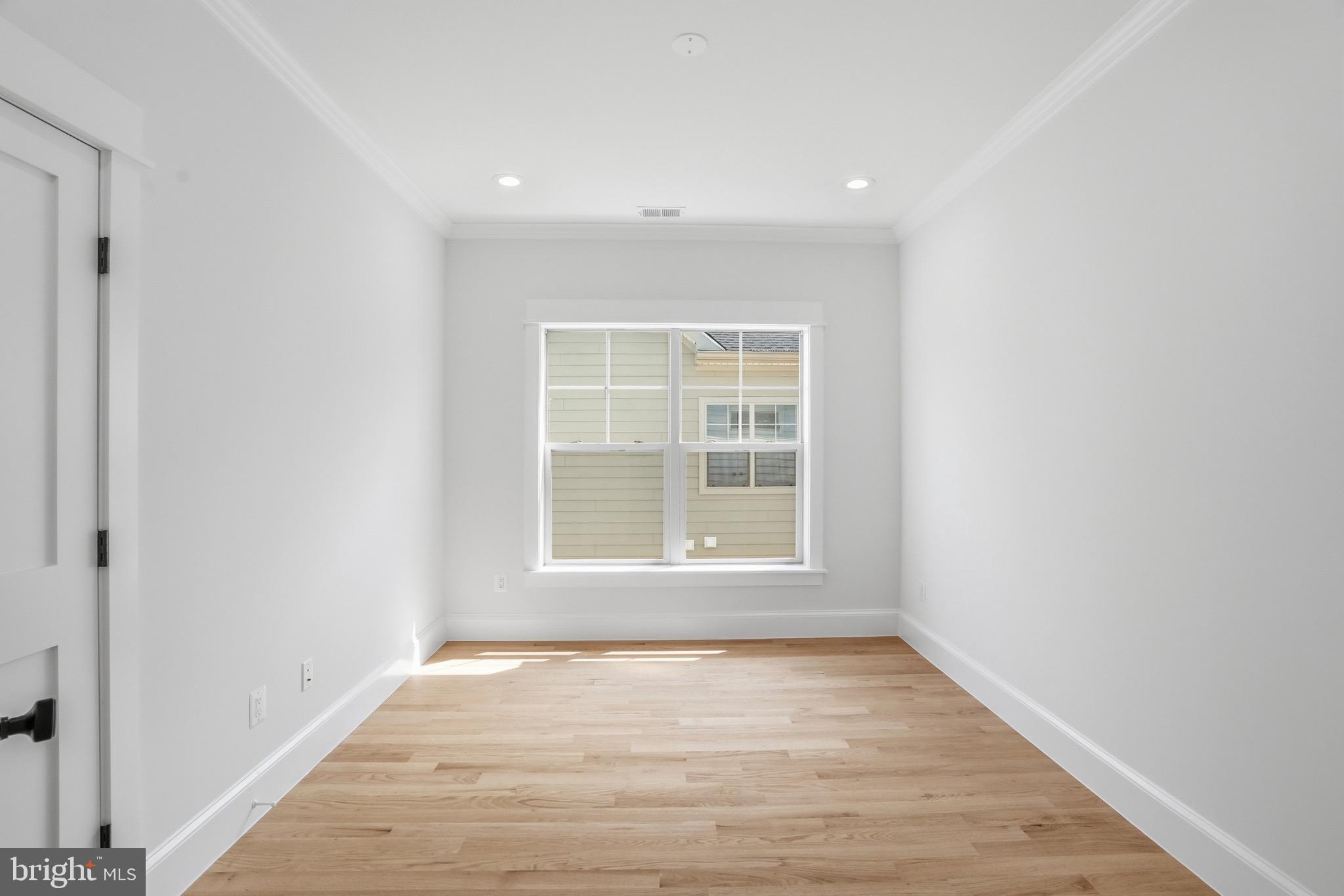 SOUTHGATE - Residential