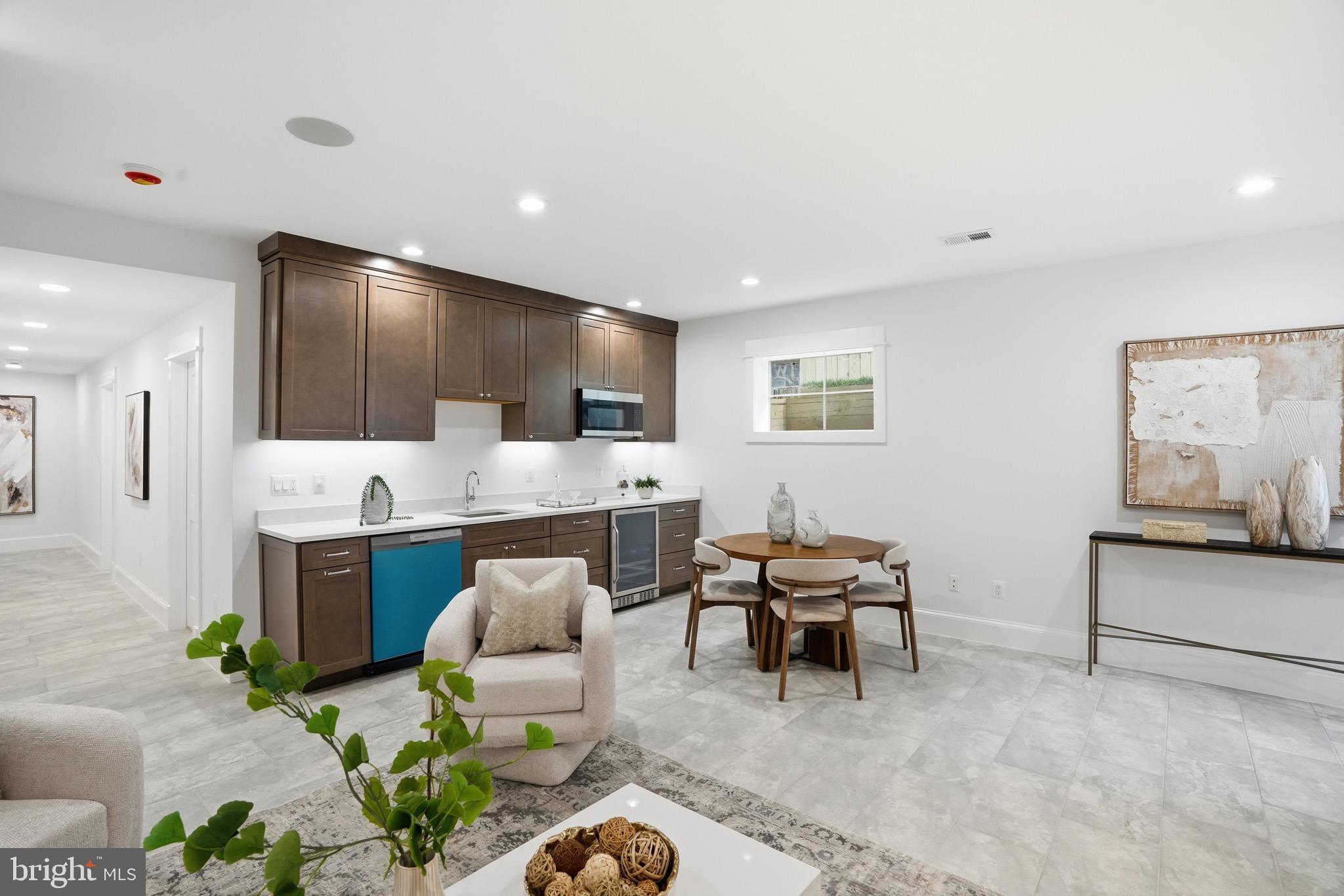 SOUTHGATE - Residential