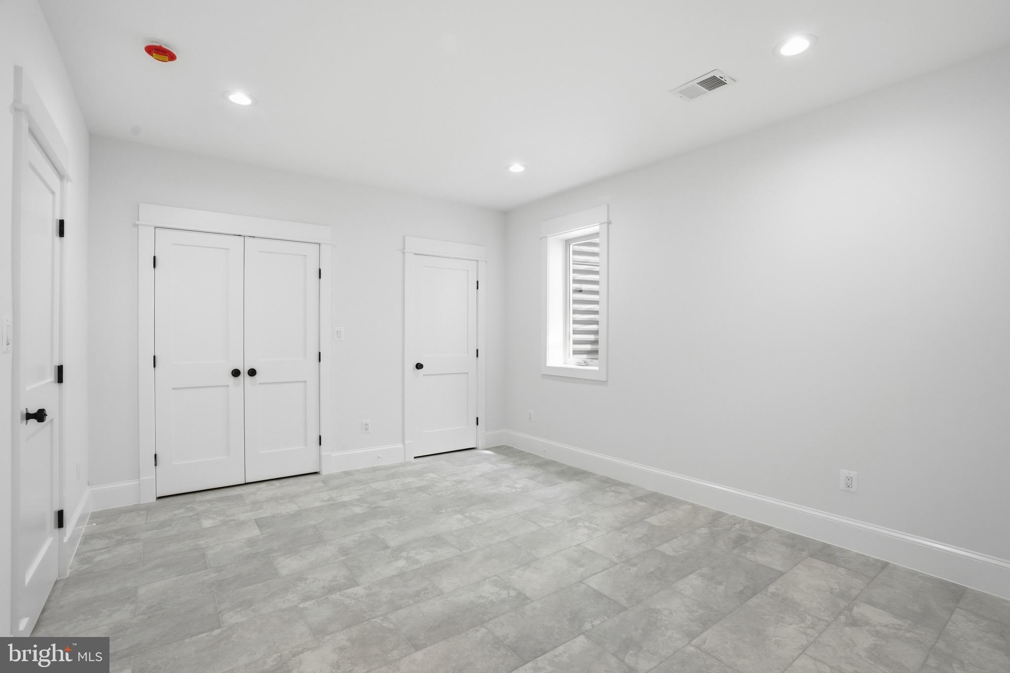 SOUTHGATE - Residential