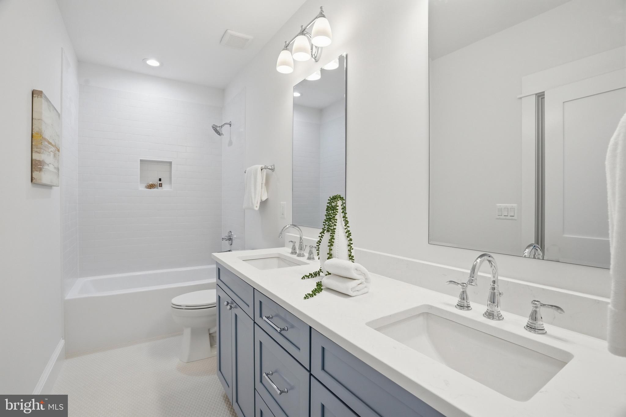 SOUTHGATE - Residential