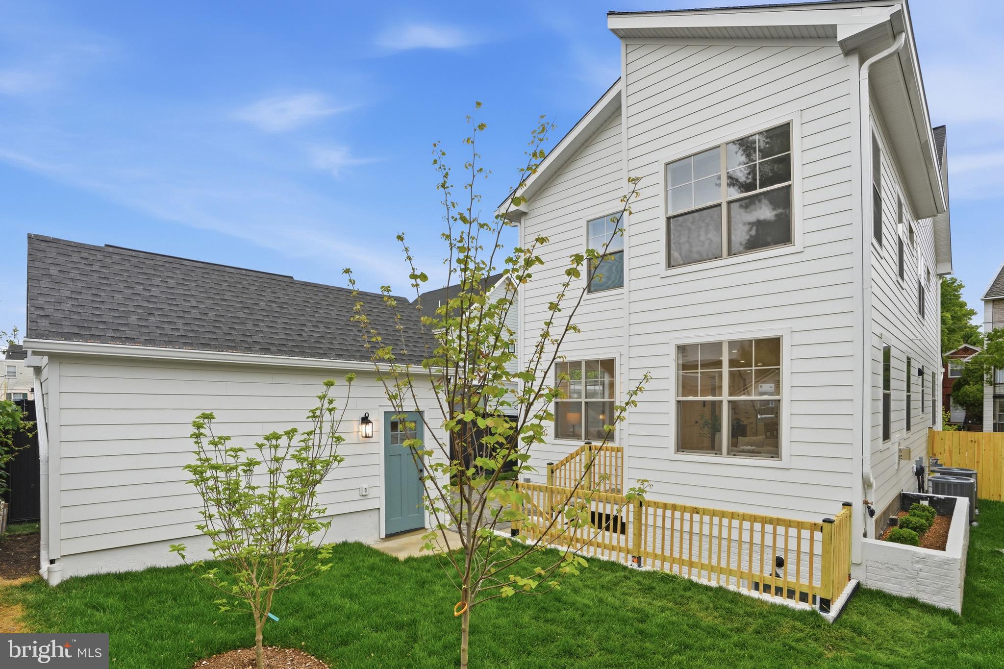 SOUTHGATE - Residential