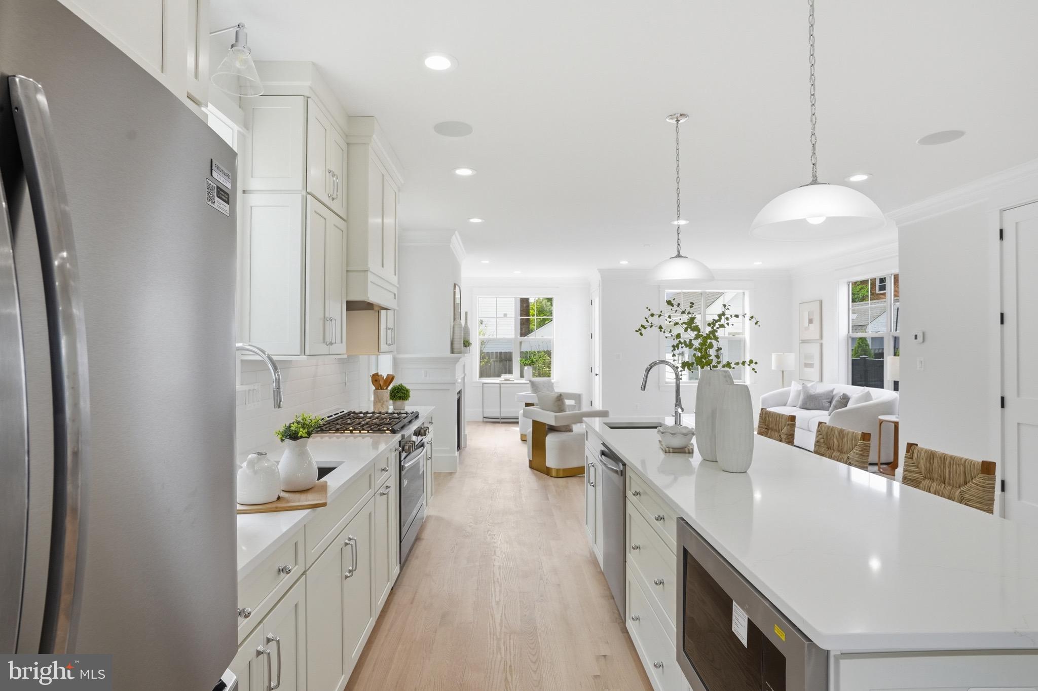 SOUTHGATE - Residential