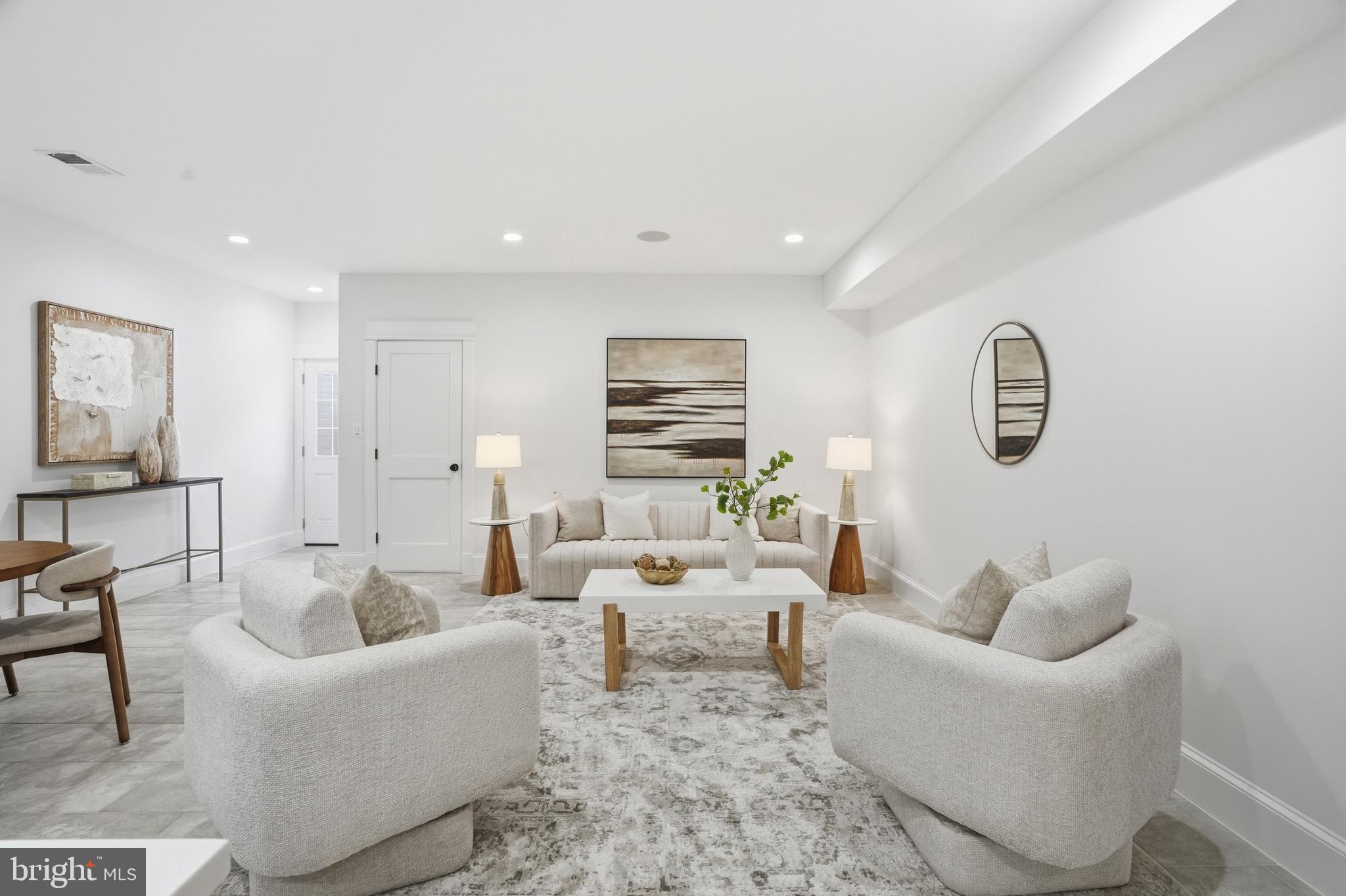 SOUTHGATE - Residential