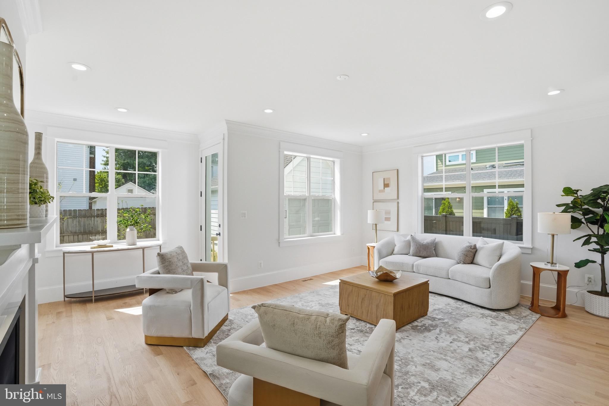 SOUTHGATE - Residential