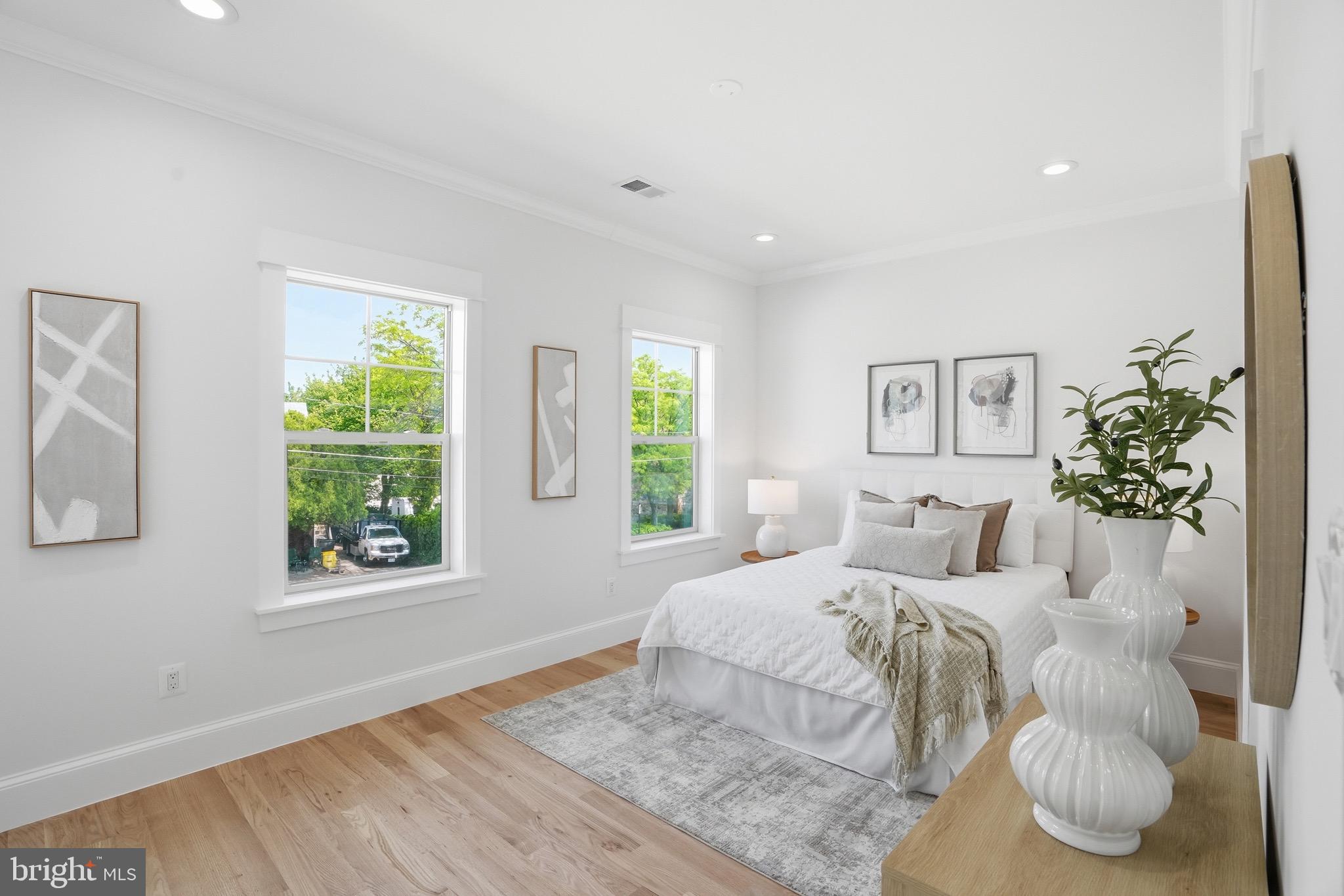 SOUTHGATE - Residential