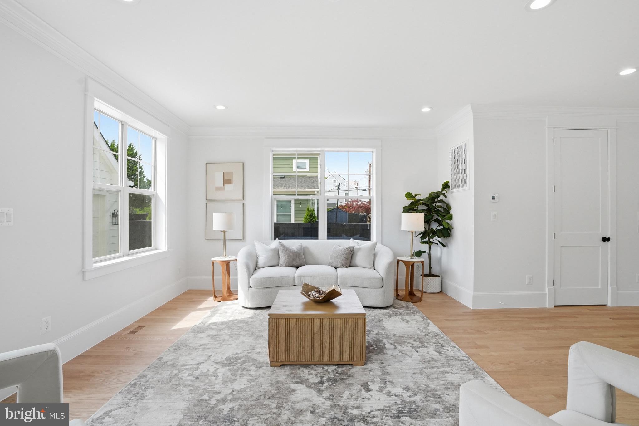 SOUTHGATE - Residential