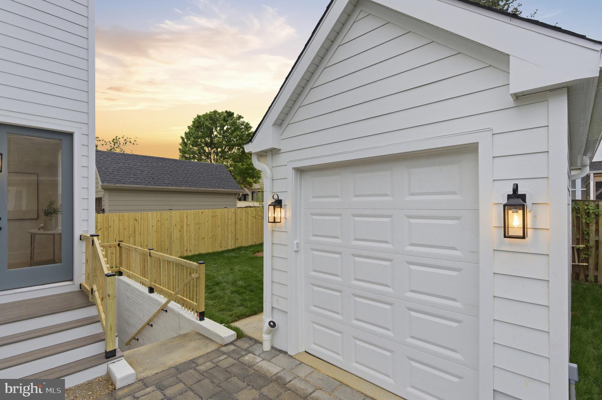 SOUTHGATE - Residential