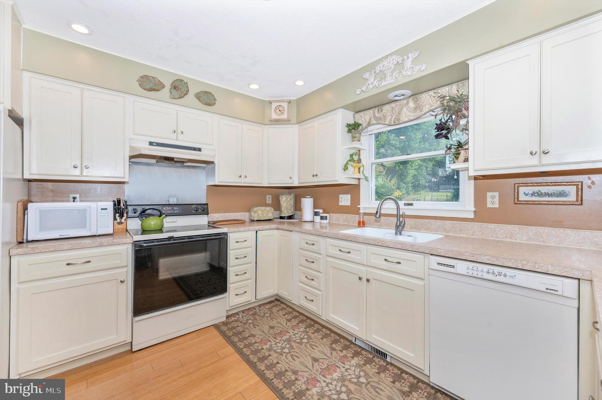 BRUNSWICK - Residential