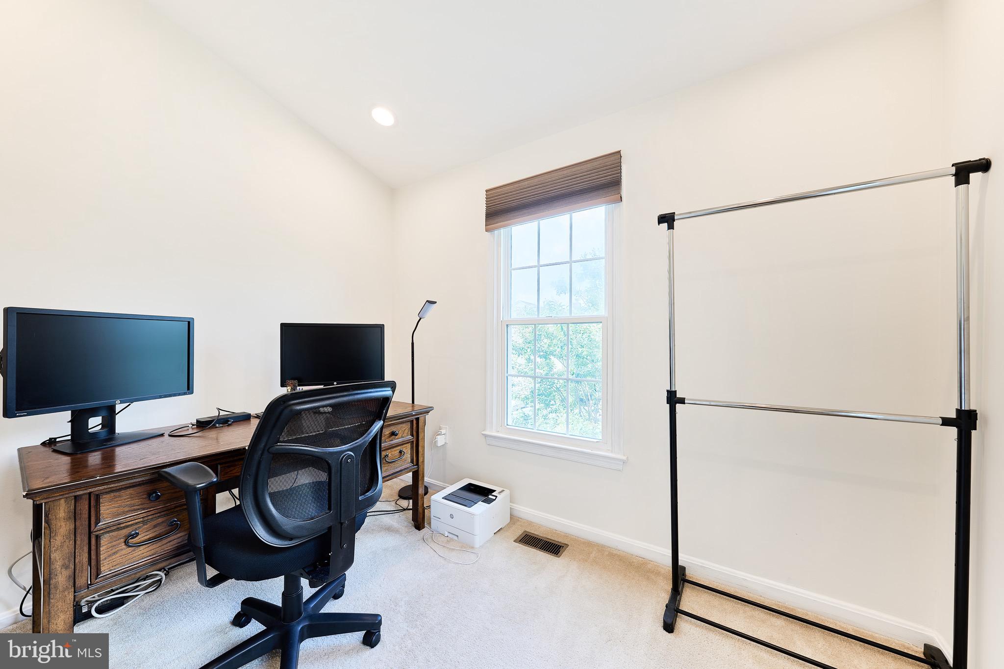 FAIR RIDGE - Residential