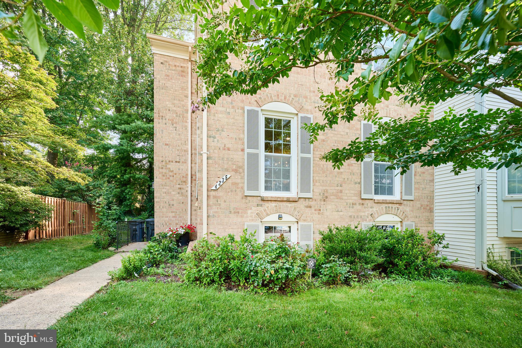 4235 SLEEPY LAKE DRIVE