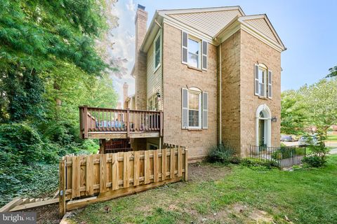 4235 SLEEPY LAKE DRIVE FAIRFAX VA 22033