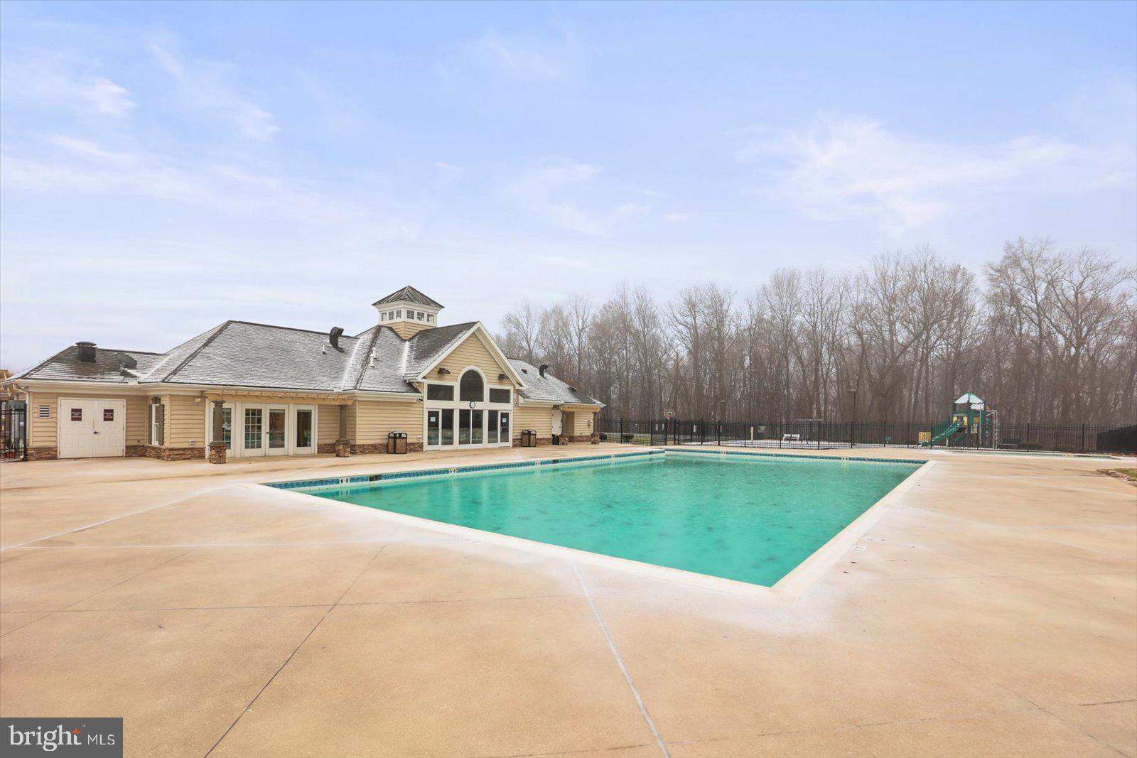 LOGANS RESERVE - Residential