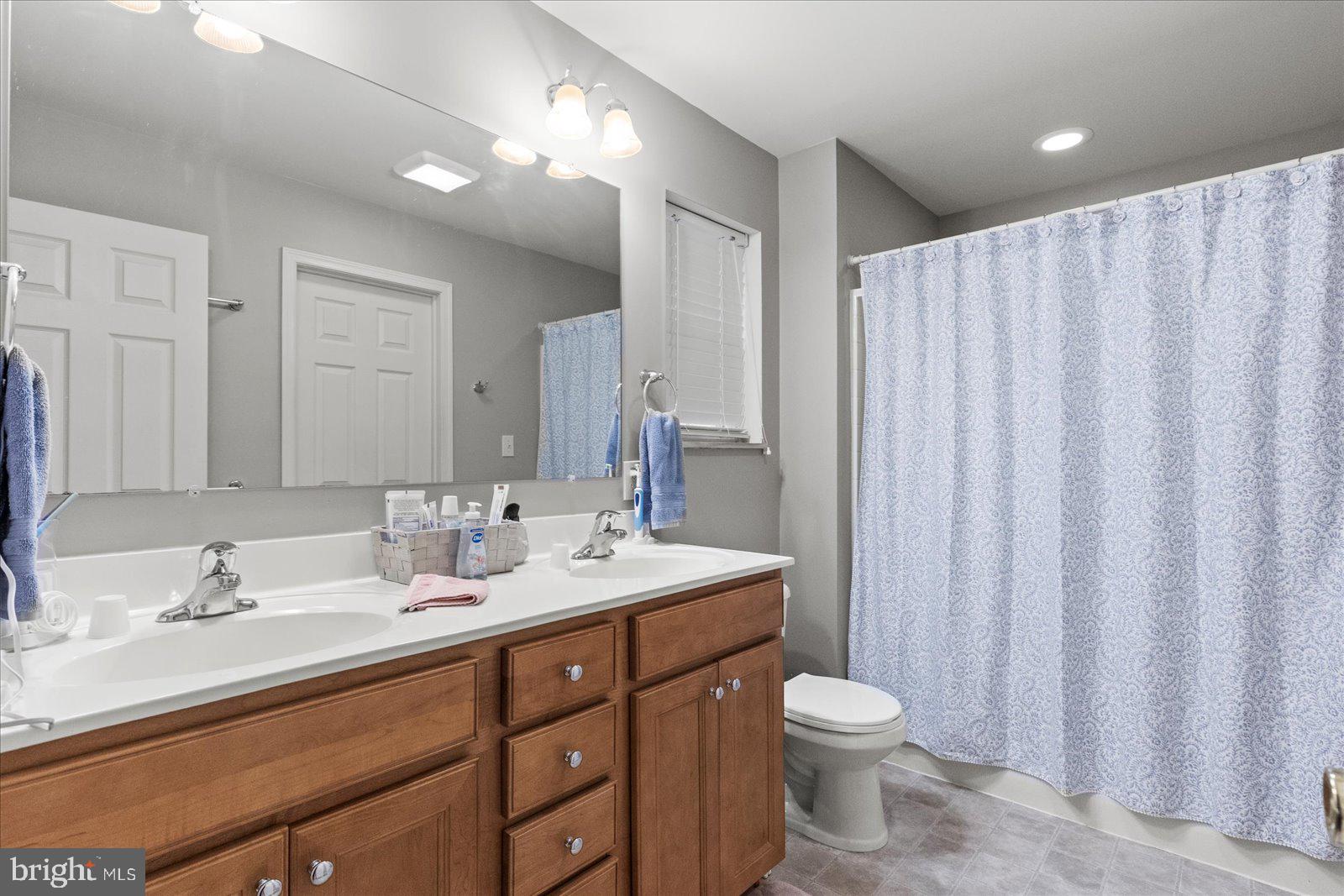 LOGANS RESERVE - Residential