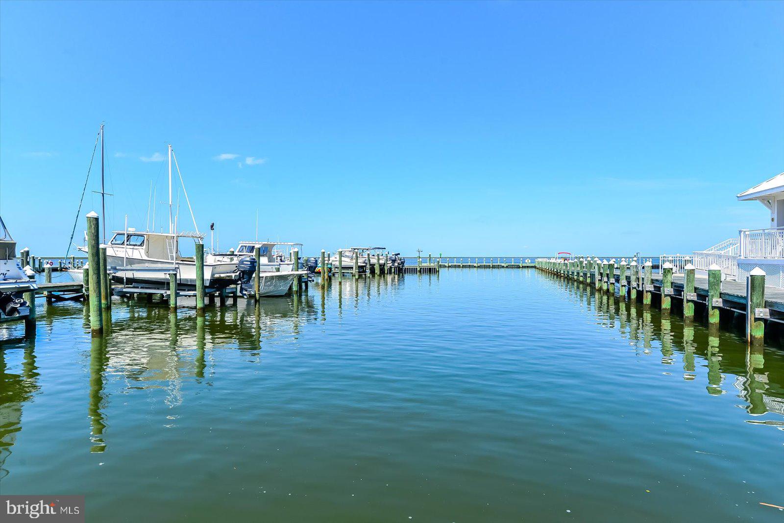 HARBOUR LIGHT CONDOS - Residential