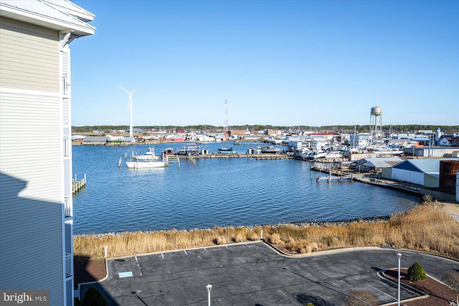 HARBOUR LIGHT CONDOS - Residential