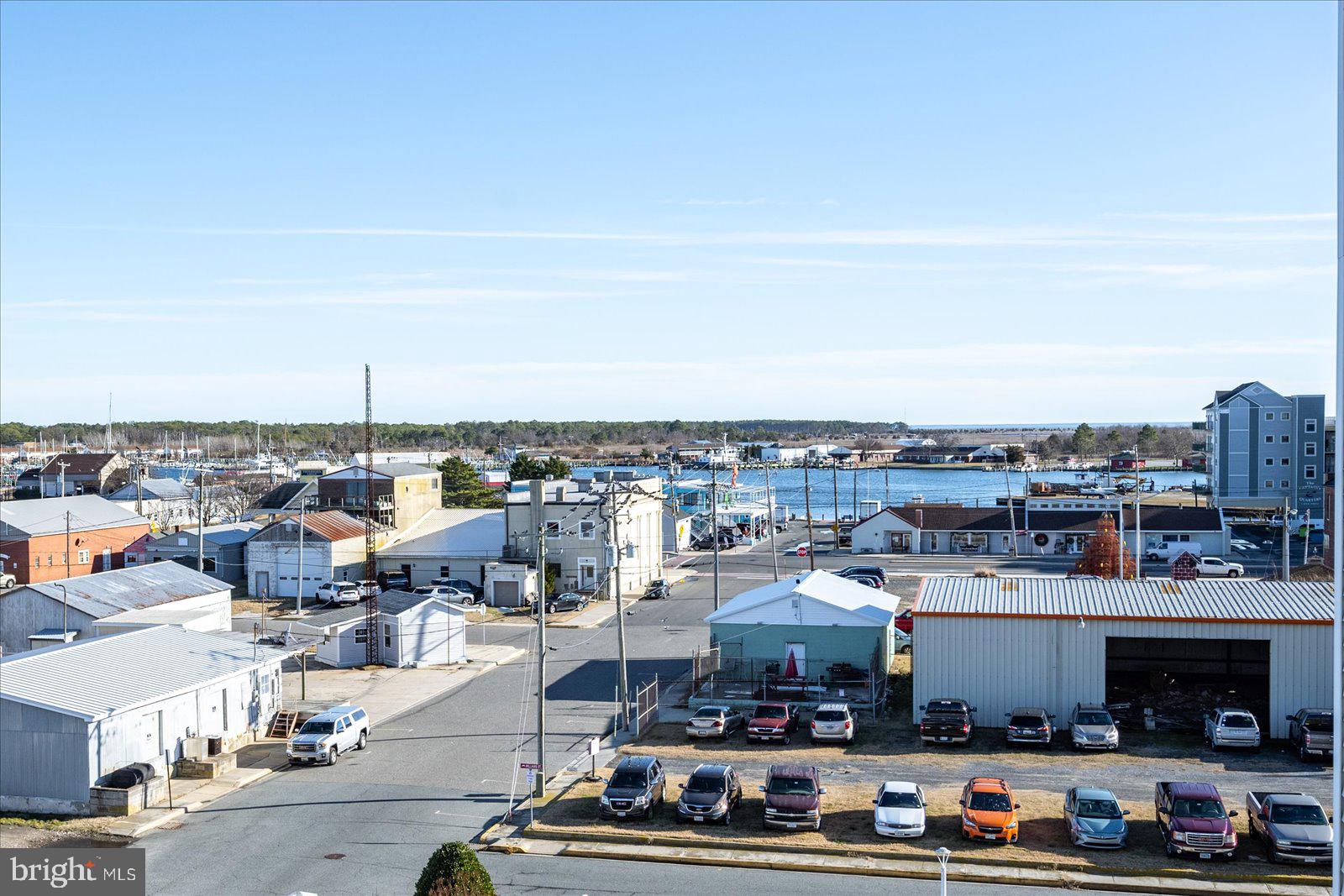 HARBOUR LIGHT CONDOS - Residential