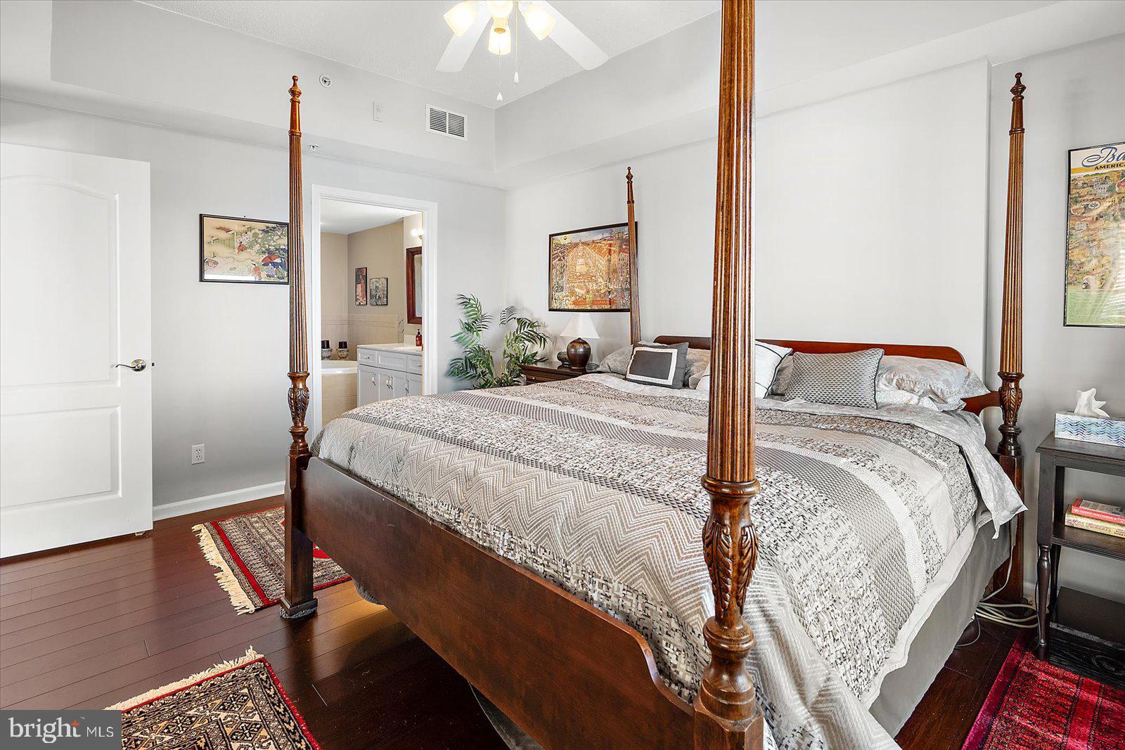 HARBOUR LIGHT CONDOS - Residential