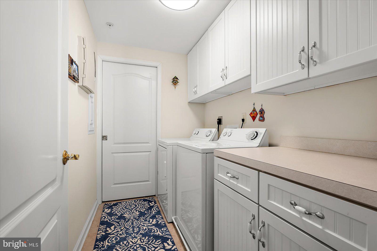 HARBOUR LIGHT CONDOS - Residential