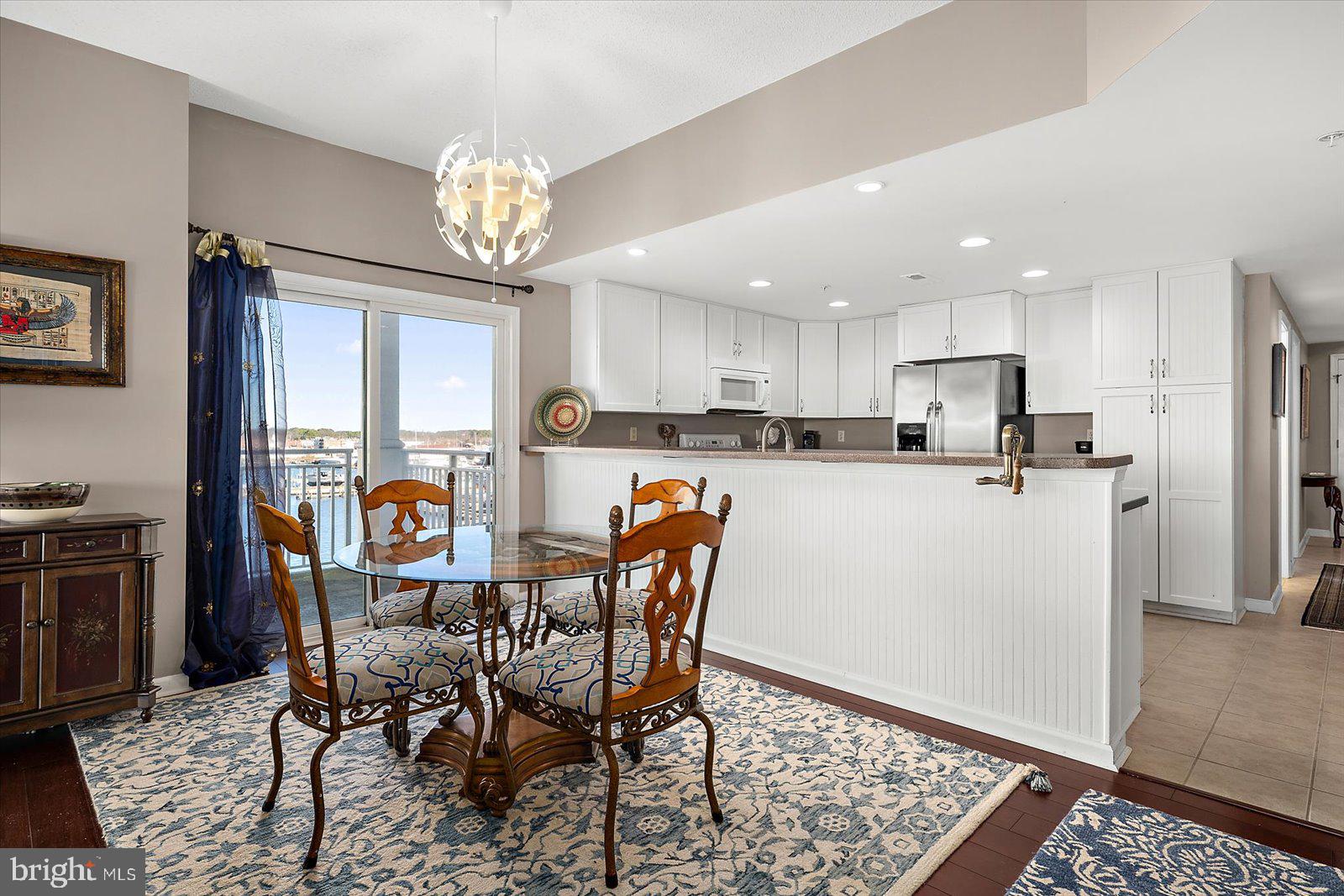 HARBOUR LIGHT CONDOS - Residential