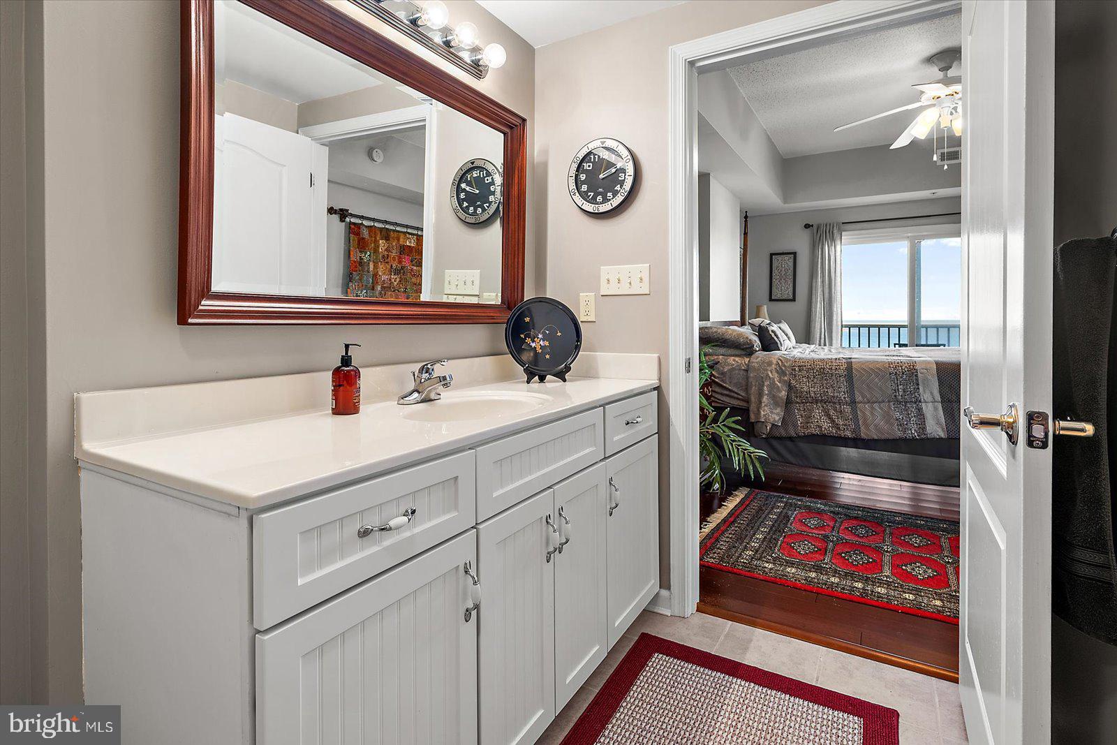 HARBOUR LIGHT CONDOS - Residential