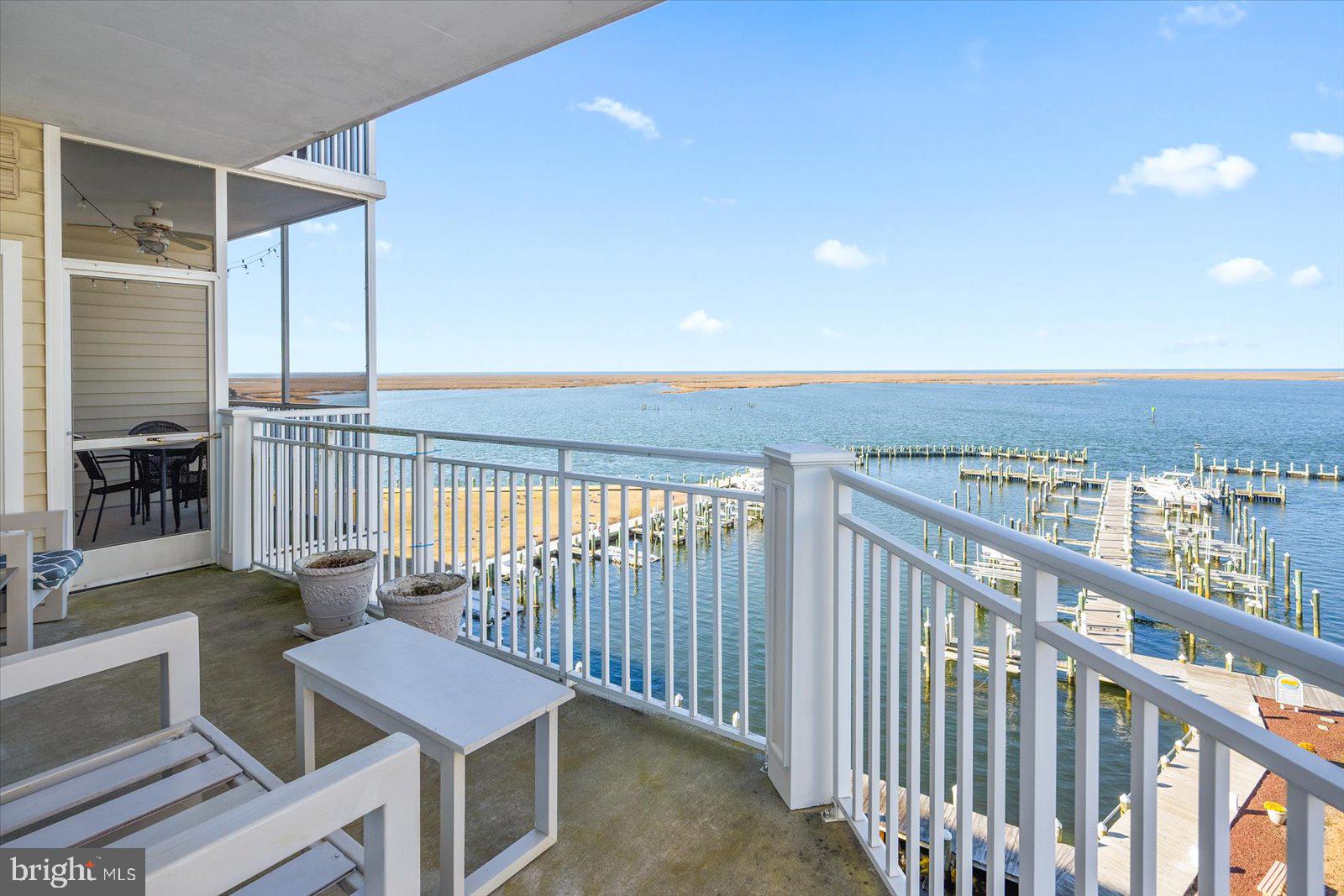 HARBOUR LIGHT CONDOS - Residential