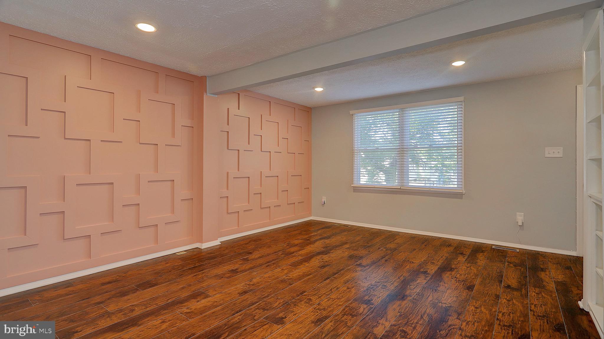 WESTHAMPTON TOWNHOUSES P - Residential