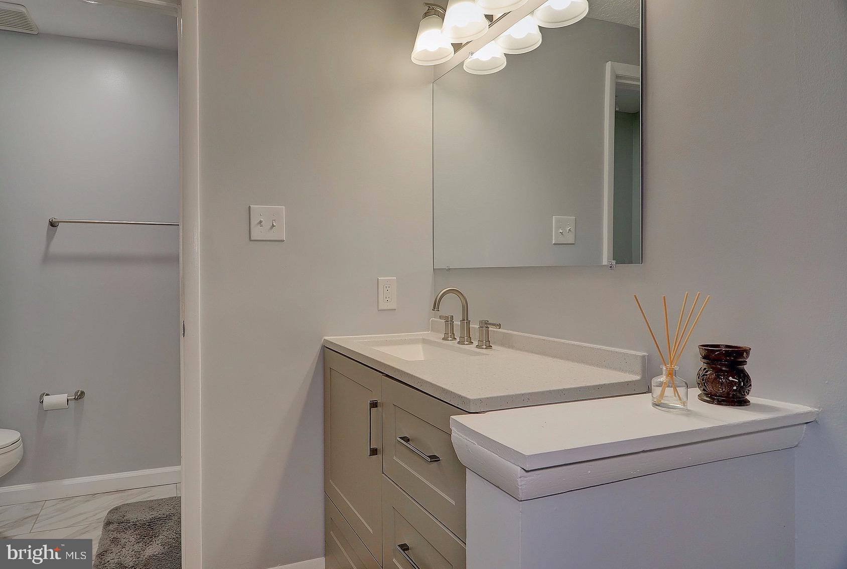 WESTHAMPTON TOWNHOUSES P - Residential