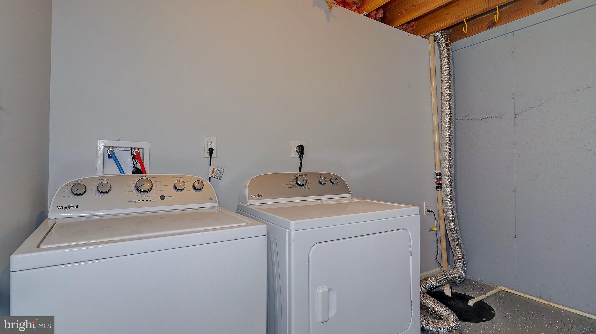 WESTHAMPTON TOWNHOUSES P - Residential