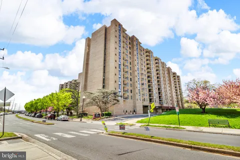 4500 S Four Mile Run Drive Unit 732, Arlington, VA MLS: VAAR2065682