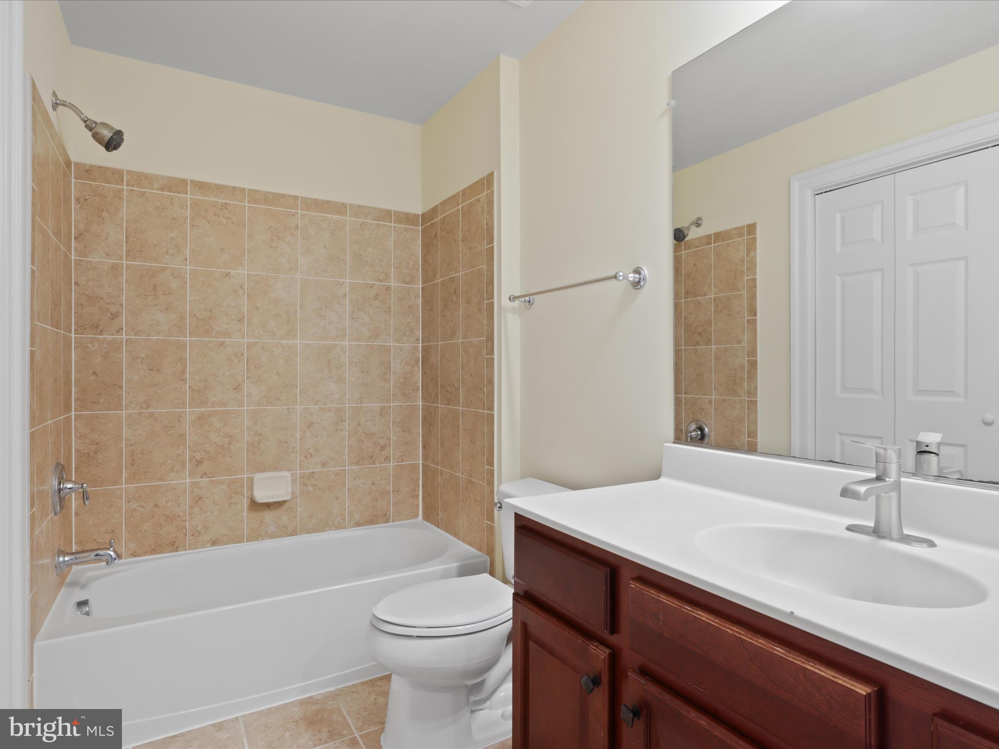 GOOSE CREEK VILLAGE NORTH - Residential