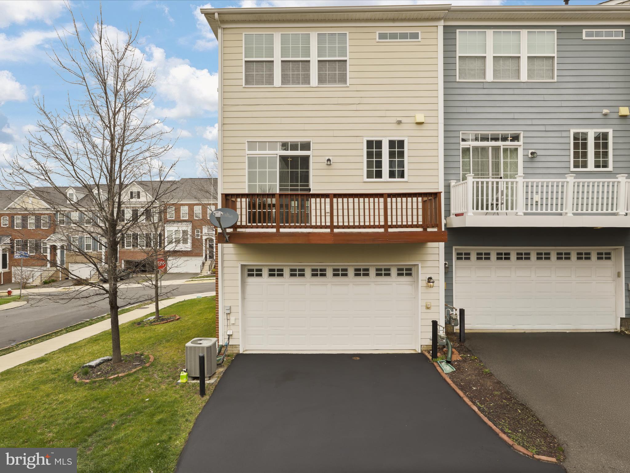 GOOSE CREEK VILLAGE NORTH - Residential