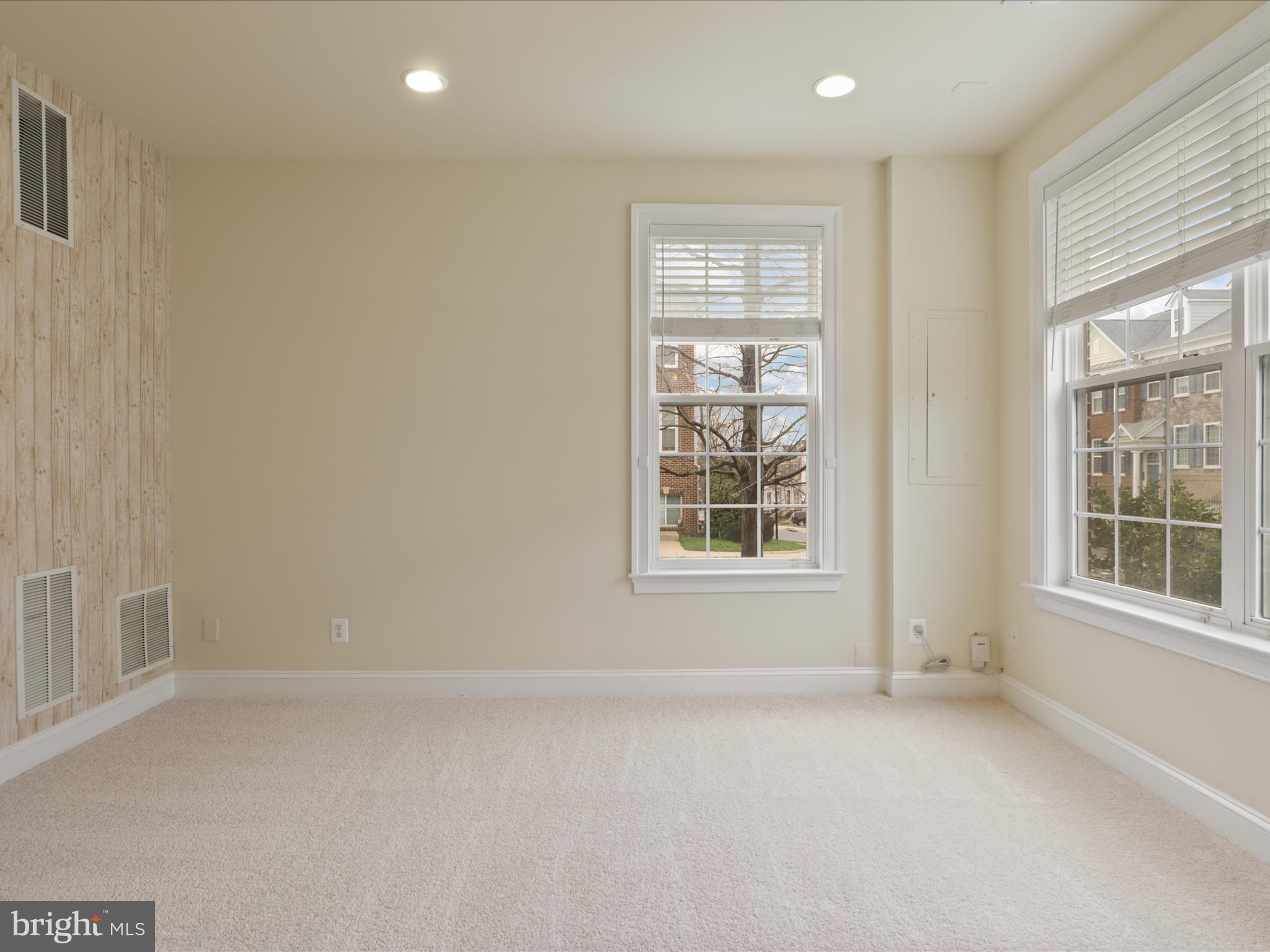 GOOSE CREEK VILLAGE NORTH - Residential